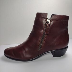 Ecco Brown Leather Women's Booties Ankle Comfortable Boots Size 39 { 8-8.5}